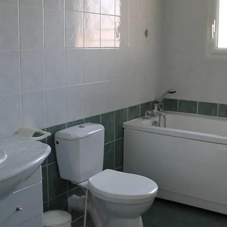 Вилла Avec Piscine Privee - 10 Pers. - Fr-1-878-15 Мольез-е-Маа